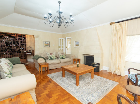 5 Bedroom Property for Sale in Walmer Eastern Cape